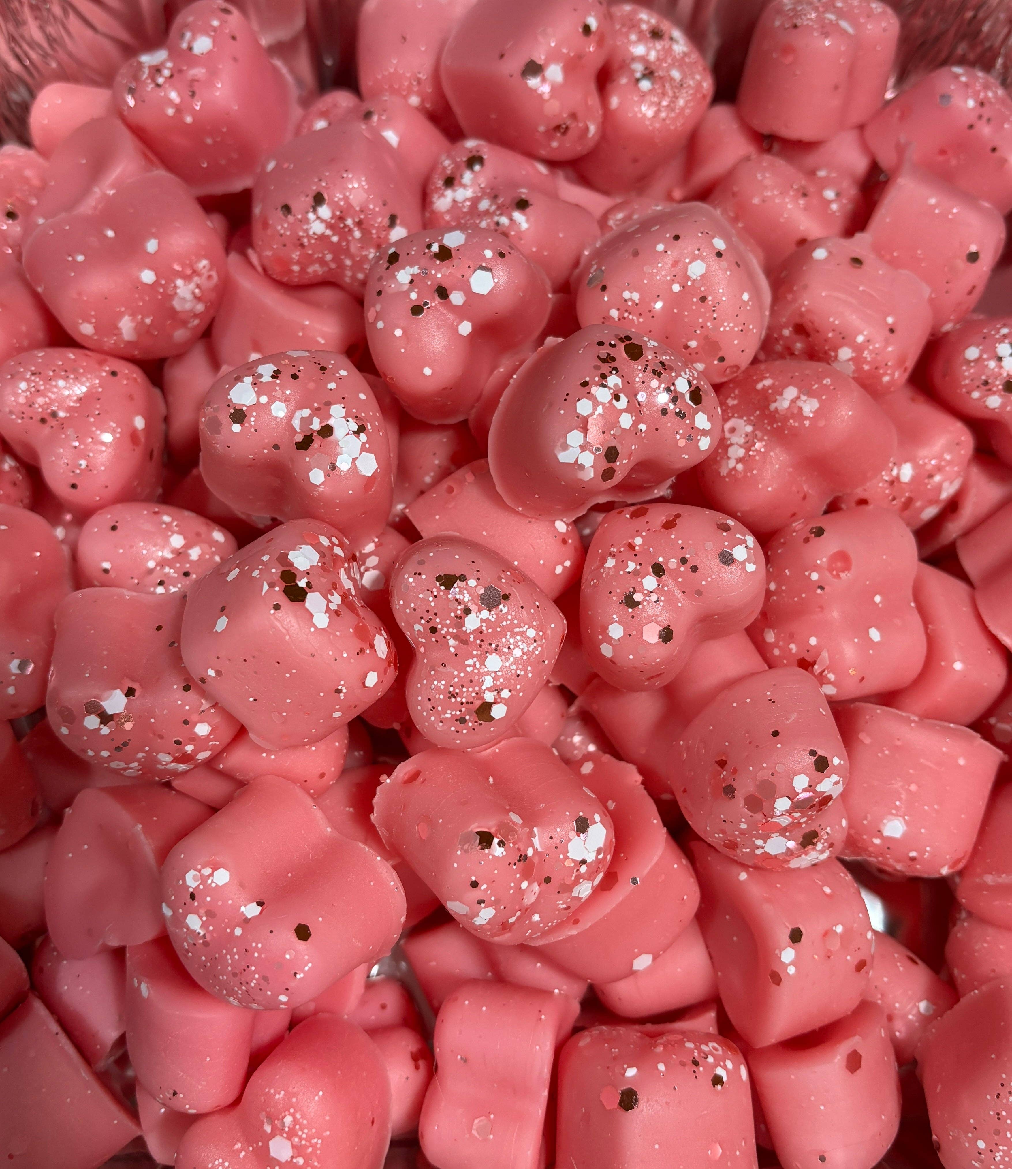 Love Spell Wax Melts. Hearts & Lips. 5 Oz. Strongly Scented