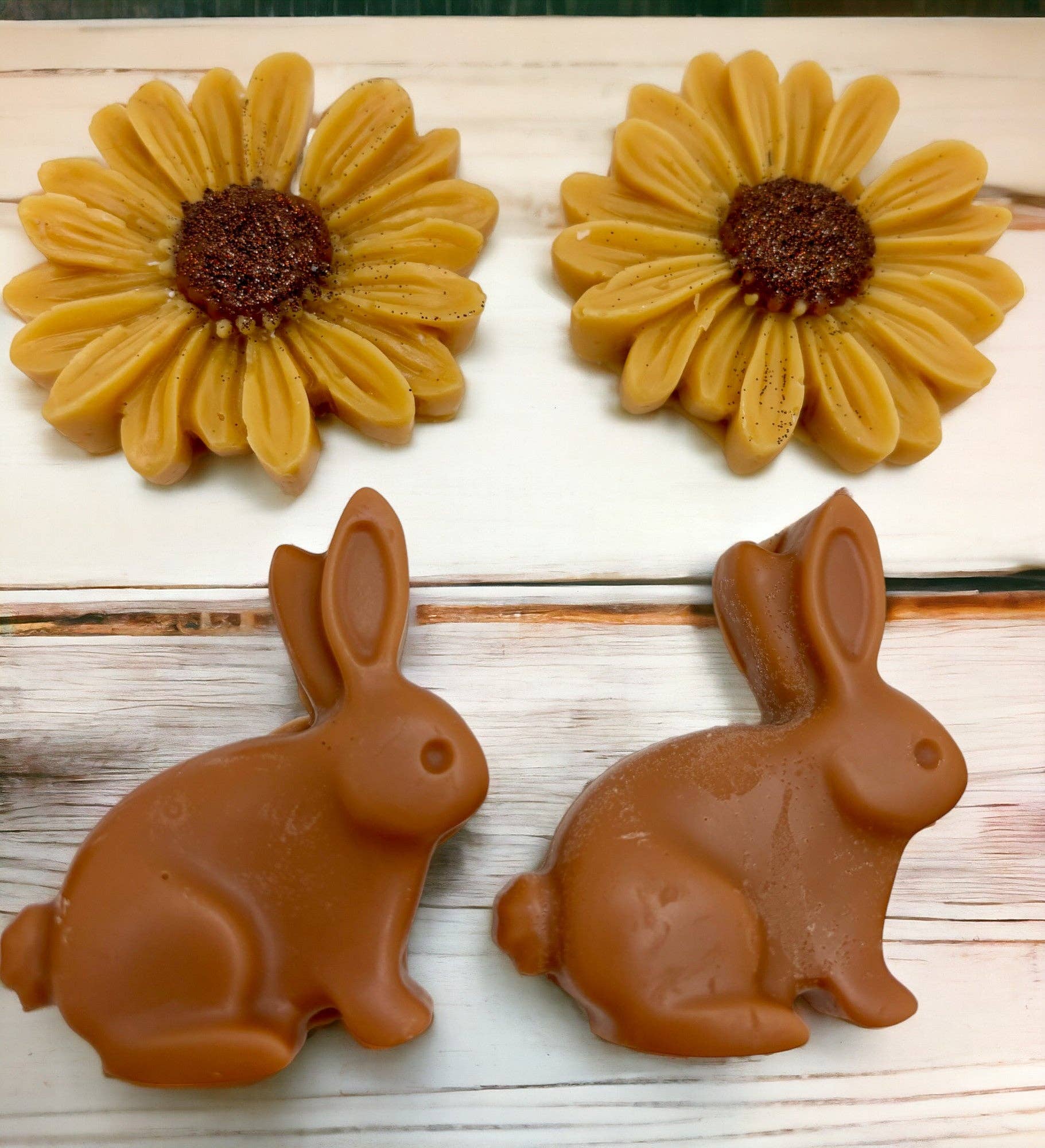 Honey Bunny Wax Melts. Bunny/Rabbit/Honeycomb/Flower