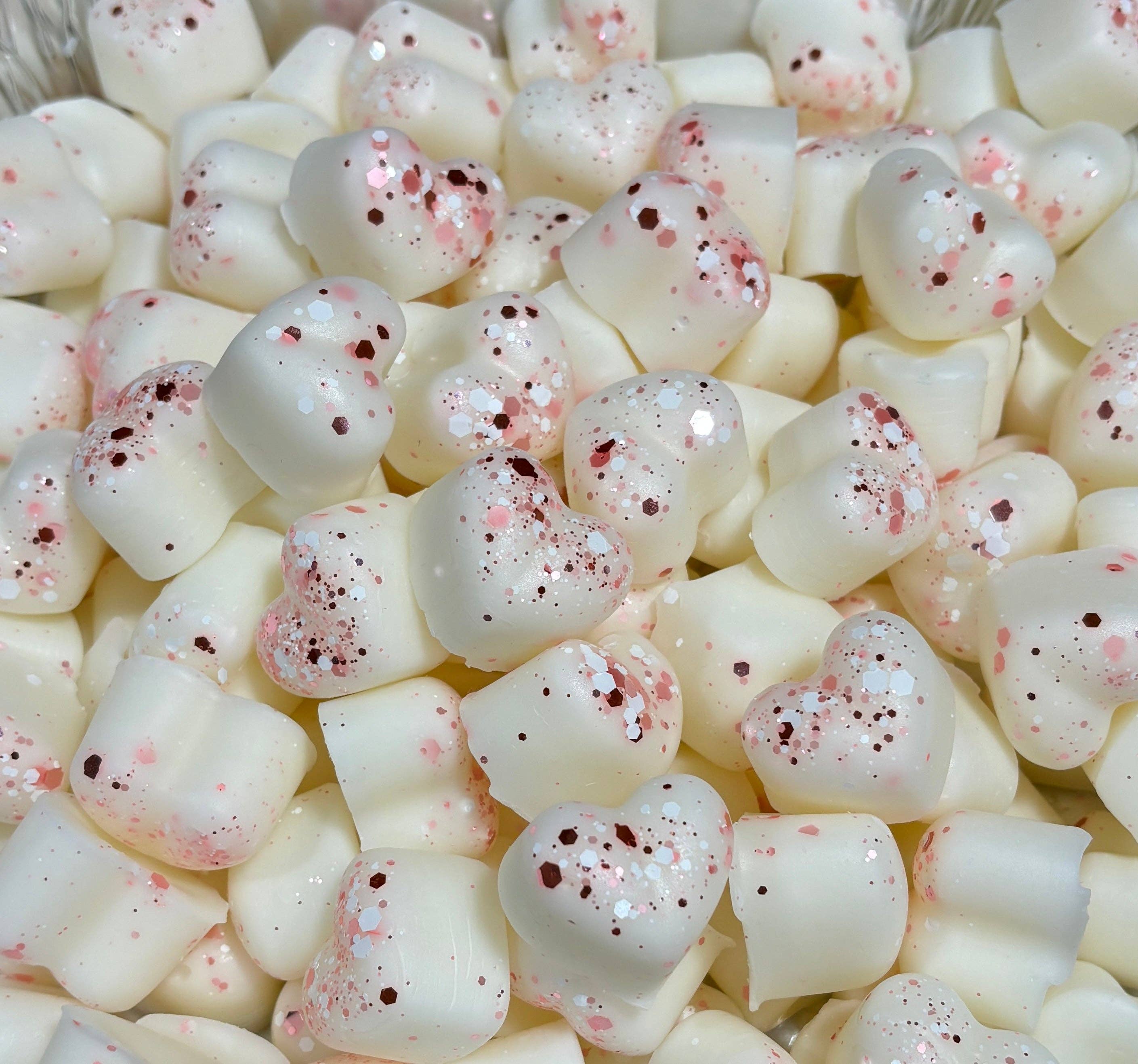 Love Spell Wax Melts. Hearts & Lips. 5 Oz. Strongly Scented